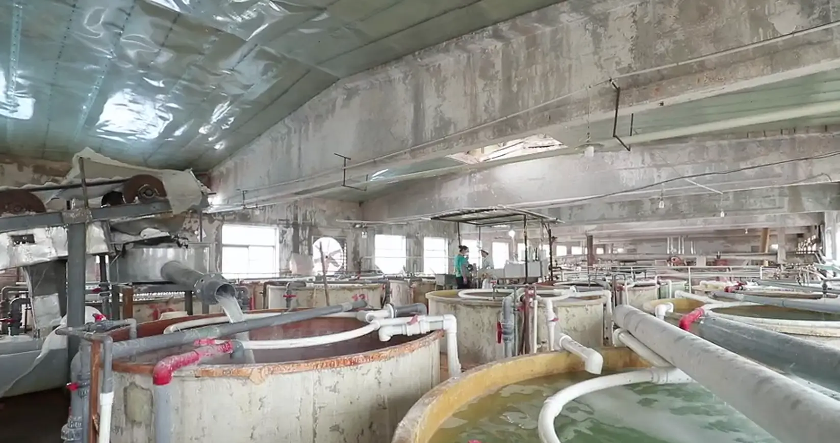 Industrial Mineral Applications for Filtration, Adsorption and Desiccant Projects Industrial workshop and production facility